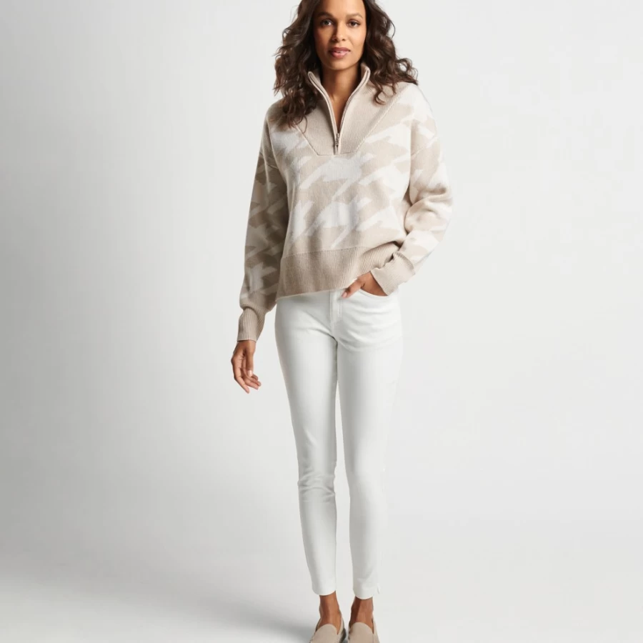 Peter Millar Women's Hutchinson Quarter-Zip Sweater | Lightweight Pullover for Style & Comfort